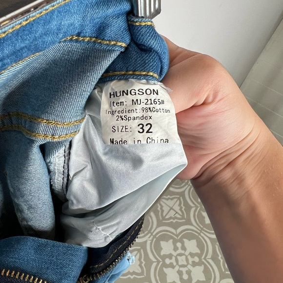 Hungson | Distressed Jeans - Picture 3 of 6